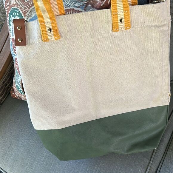 Tag & Crew Dipped Tote with Yellow Strap-Olive - Picture 5 of 12